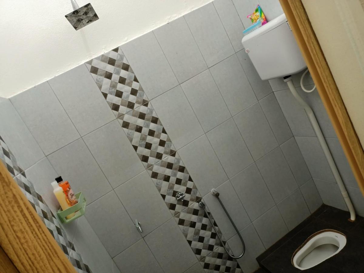 Ummi'S Homestay Kuala Besut Kampong Baru Exterior foto